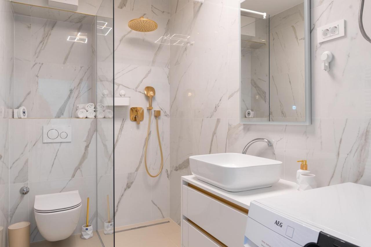 Golden Luxury Apartment Split Exterior photo