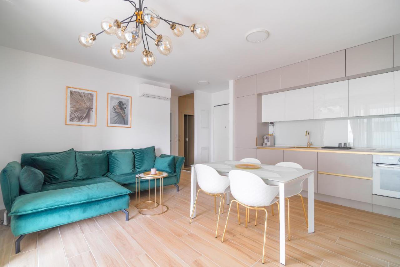 Golden Luxury Apartment Split Exterior photo