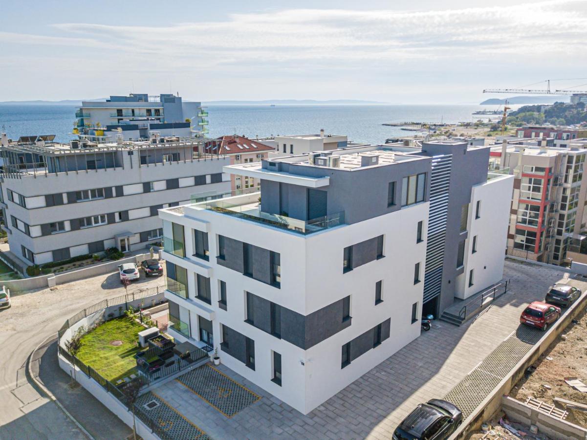 Golden Luxury Apartment Split Exterior photo
